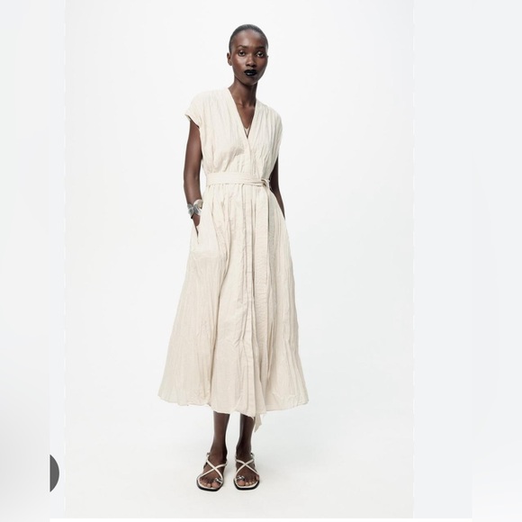 【新品半額以下】papier Carrie dress/white ワンピース m_66c7cca9580123239eba0a5c.jpg